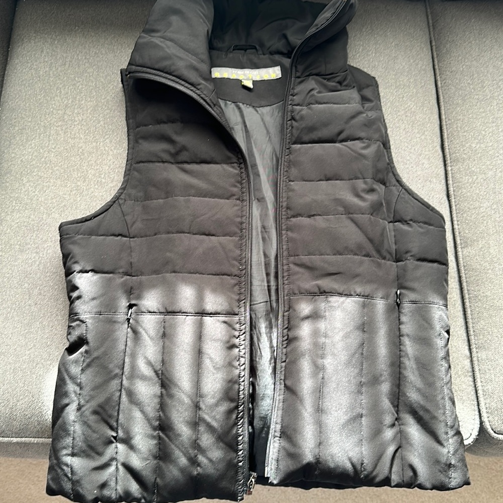 Kenneth Cole women’s vest